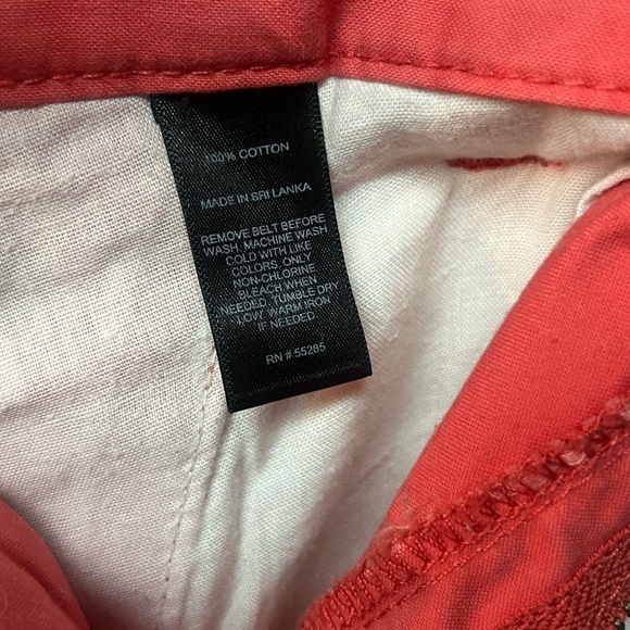 Express Coral Shorts for Men. Size 32 - Picture 4 of 4